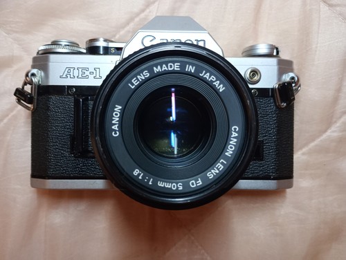 Canon 35mm slr camera - canon,